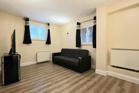 1 bedroom flat to rent, Clifton Road, Gravesend, DA11