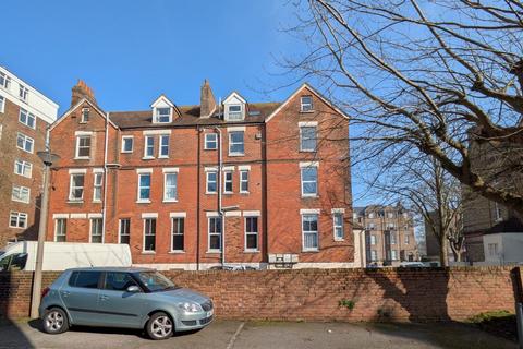 3 bedroom flat for sale, Earls Avenue, Folkestone CT20