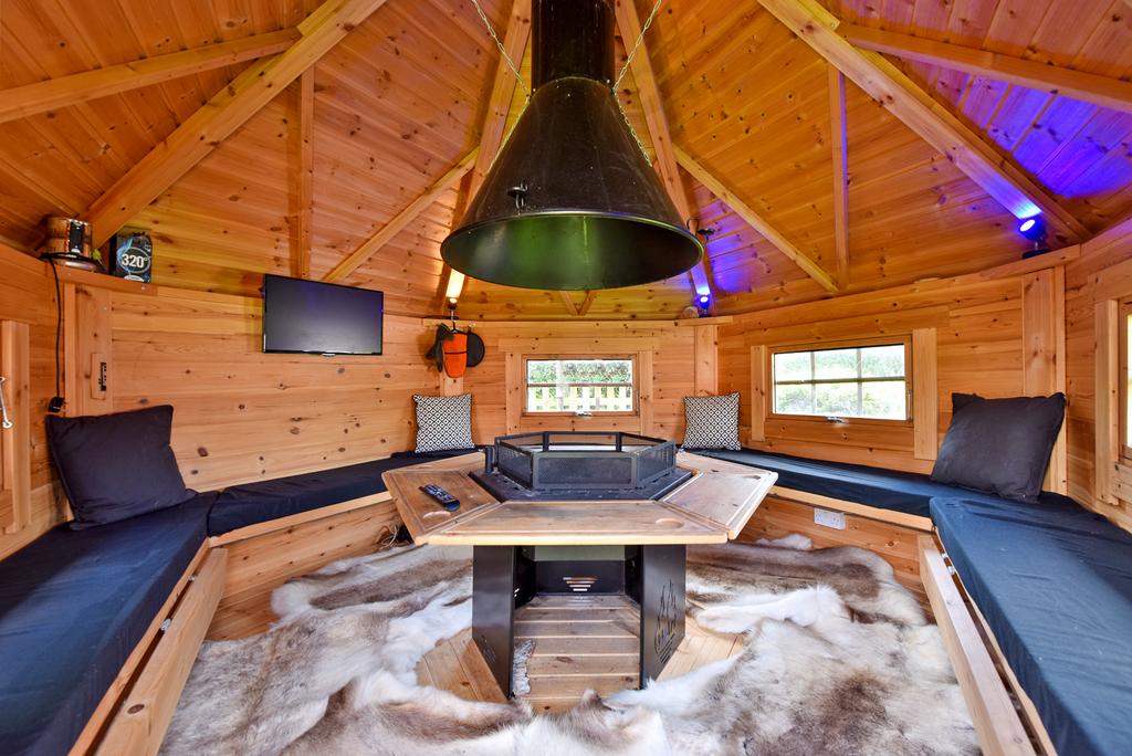 Outdoor snug with fireplace