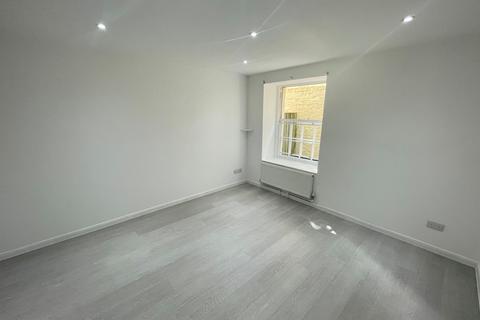 1 bedroom flat to rent, Hawley Square, Margate, CT9