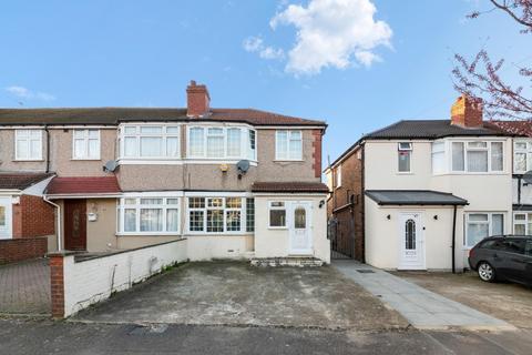 Whittington Avenue, Hayes