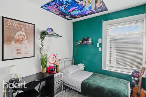 3 bedroom end of terrace house for sale, Carlton Road, London