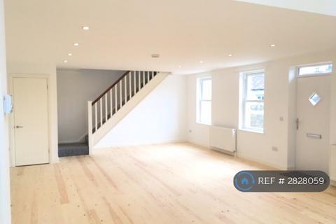 2 bedroom semi-detached house to rent, Trafalgar Road, Bath, BA1