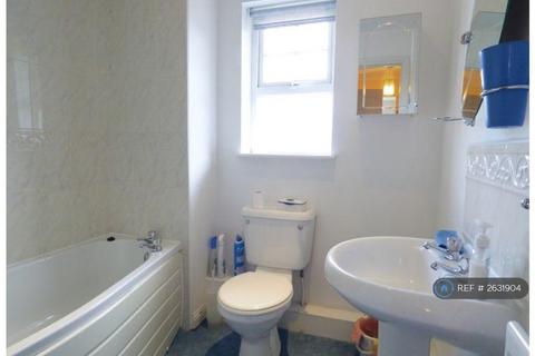 3 bedroom flat to rent, Jacana Way, Bradford, BD6