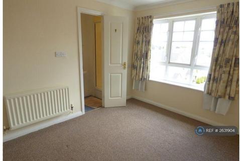 3 bedroom flat to rent, Jacana Way, Bradford, BD6