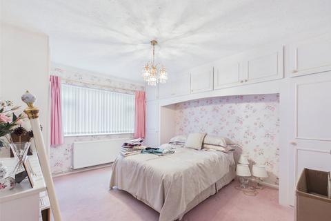2 bedroom bungalow for sale, Blackbird Way, Bransgore, Christchurch, Dorset, BH23