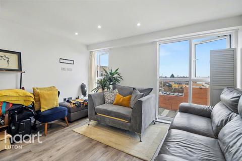 2 bedroom flat for sale, Dudley Street, Luton