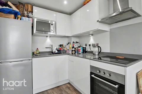 2 bedroom flat for sale, Dudley Street, Luton