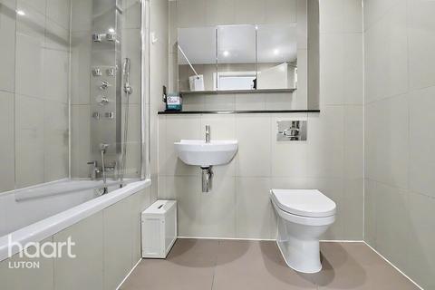2 bedroom flat for sale, Dudley Street, Luton