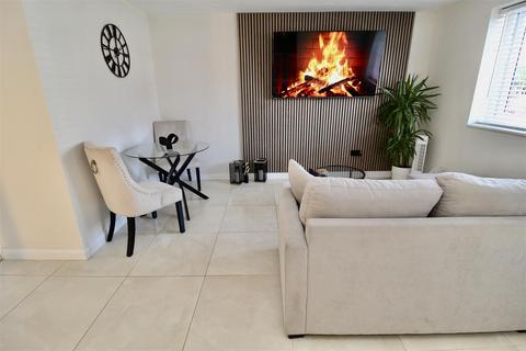 undefined, Lyecroft Avenue, Birmingham B37