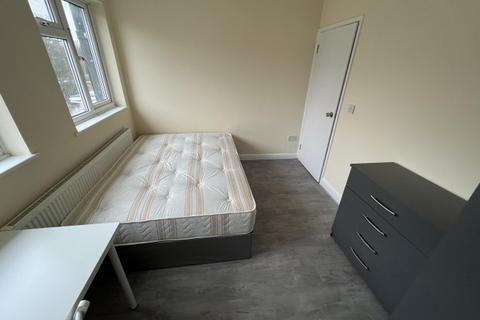 1 bedroom flat to rent, Tokyngton Avenue