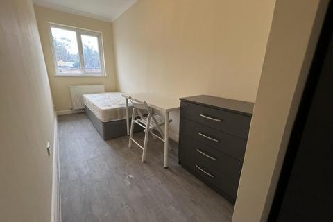 1 bedroom flat to rent, Tokyngton Avenue