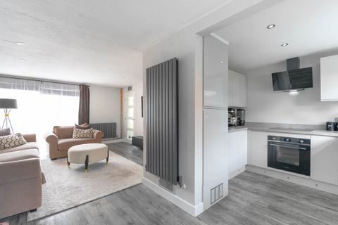 3 bedroom terraced house for sale, Rookery Place, Fenstanton, PE28