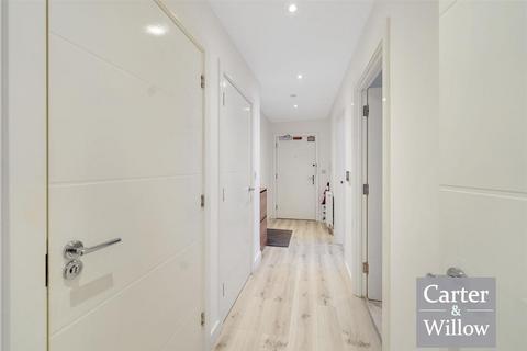 3 bedroom apartment for sale, O'Leary Mansions, 5, Kings Hill, Essex