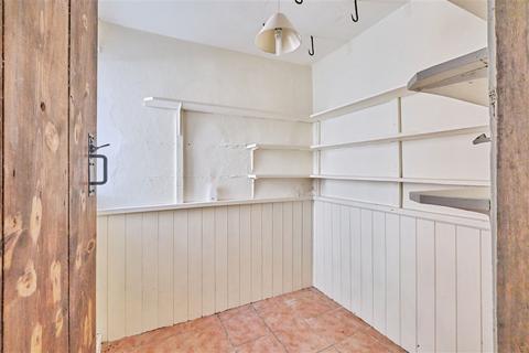 2 bedroom end of terrace house for sale, Market Hall Street, KINGTON