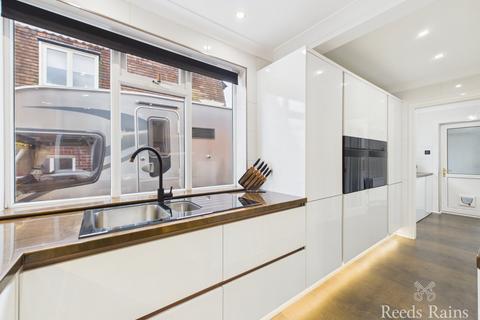 2 bedroom bungalow for sale, Kingston Road, East Yorkshire YO15