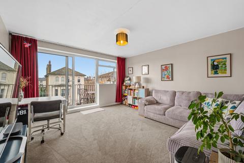 2 bedroom apartment to rent, Riverdene Court, Surbiton KT6