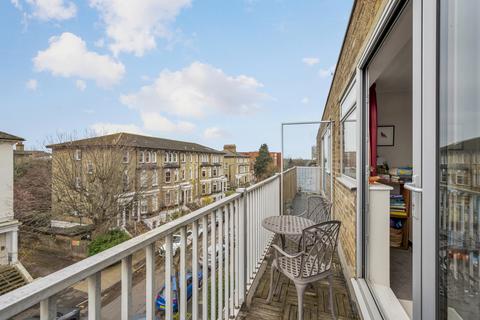 2 bedroom apartment to rent, Riverdene Court, Surbiton KT6