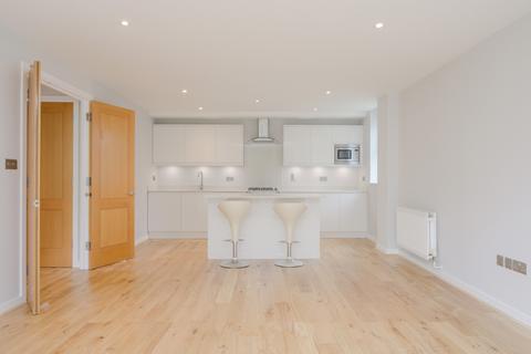2 bedroom apartment for sale, Queensmere Road, London SW19