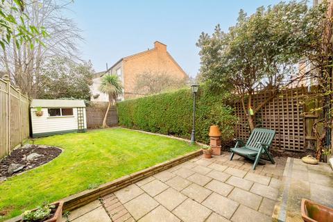 5 bedroom house for sale, Park Avenue, London NW2