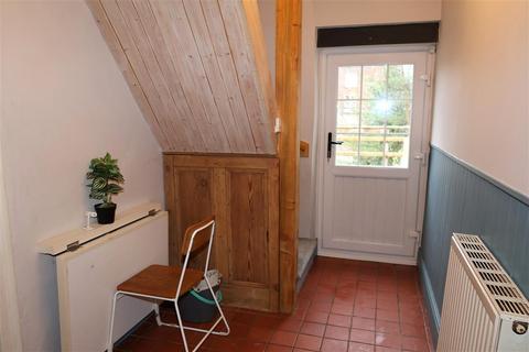 2 bedroom terraced house for sale, 22 Barn Street
