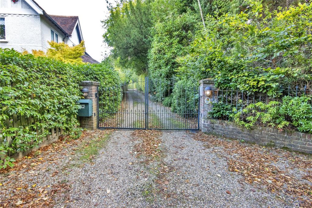 Driveway Entrance