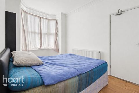 undefined, Myrtle Avenue, Forest Fields
