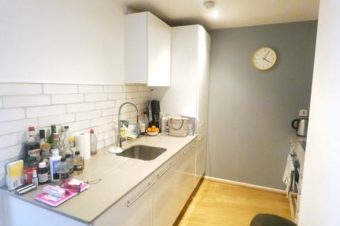 2 bedroom flat to rent, Lumina building  Prestons Road, London E14