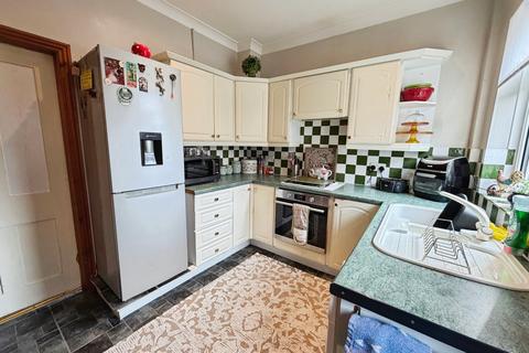 2 bedroom terraced house for sale, George Street, Wakefield WF4