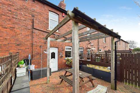 2 bedroom terraced house for sale, George Street, Wakefield WF4