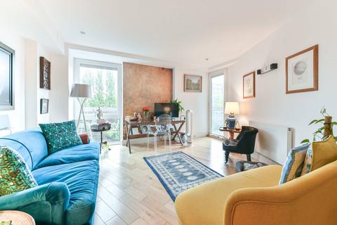 1 bedroom flat to rent, Salamanca Place, SE1, Vauxhall, London, SE1