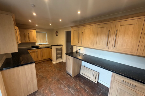 2 bedroom property to rent, Tyn Y Waun, Swansea, SA7