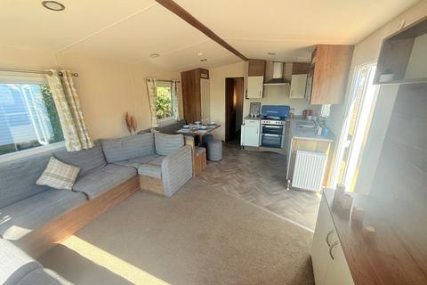 2 bedroom park home for sale, Dovercourt Holiday Park – Essex