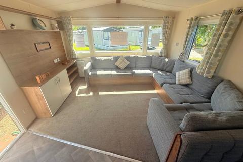 2 bedroom park home for sale, Dovercourt Holiday Park – Essex