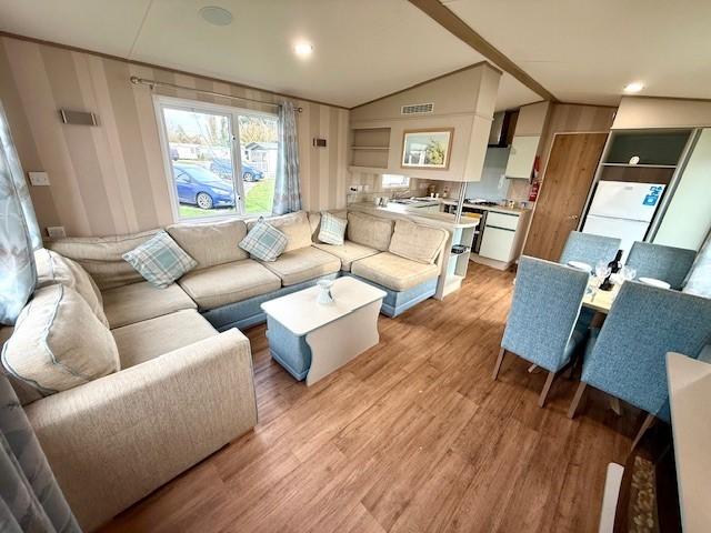 Abi Summerhouse 2019 Car0064599 122818962.jpeg