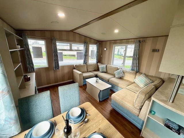 Abi Summerhouse 2019 Car0064599 122818970.jpeg