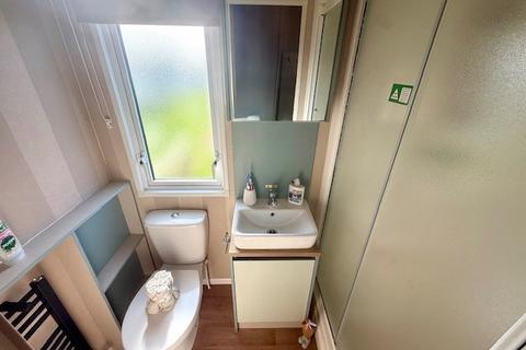 3 bedroom park home for sale, Dovercourt Holiday Park – Essex