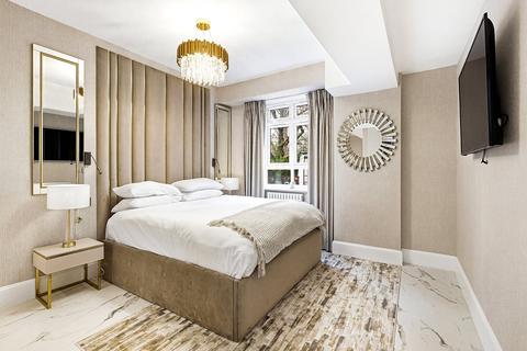 3 bedroom apartment to rent, Lancaster Gate, W2