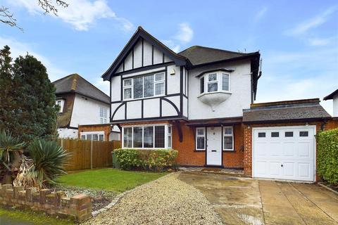 4 bedroom detached house for sale, Garrick Close, Hersham, Walton-On-Thames