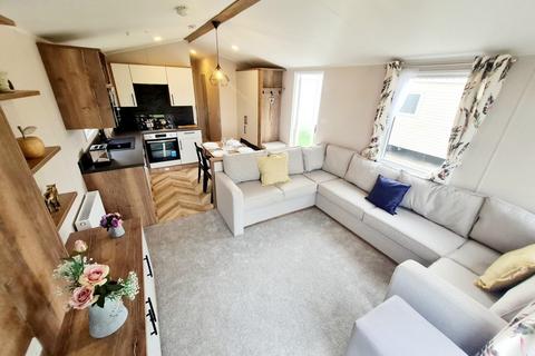 2 bedroom park home for sale, Dovercourt Holiday Park – Essex