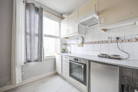 Studio to rent, Stoke Newington Church Street, Stoke Newington, London, N16