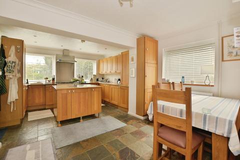 4 bedroom detached house for sale, Coast Drive, Greatstone, New Romney, Kent, TN28