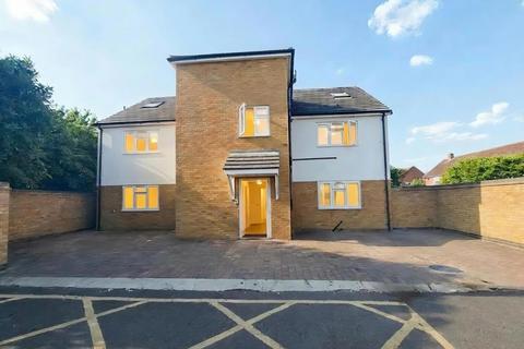 undefined, St Peters Road, Uxbridge UB8