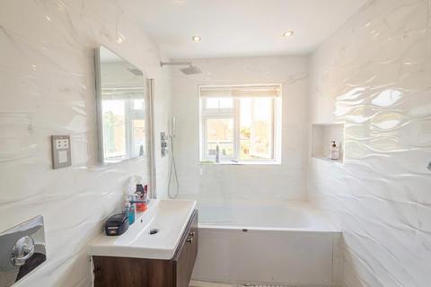 undefined, St Peters Road, Uxbridge UB8