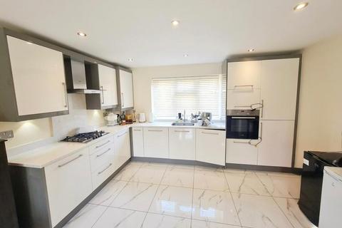 undefined, St Peters Road, Uxbridge UB8