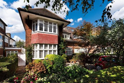 4 bedroom semi-detached house for sale, Harman Drive, NW2