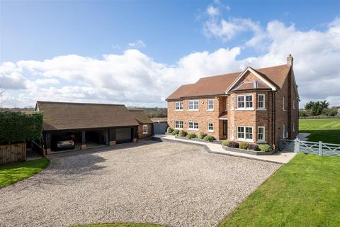 5 bedroom detached house for sale, Cleat Hill, Bedford
