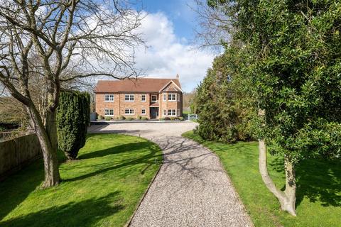 5 bedroom detached house for sale, Cleat Hill, Bedford