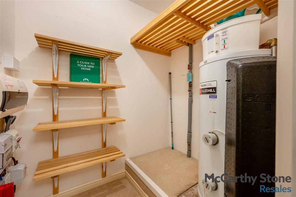 8681988-interior04.jpg