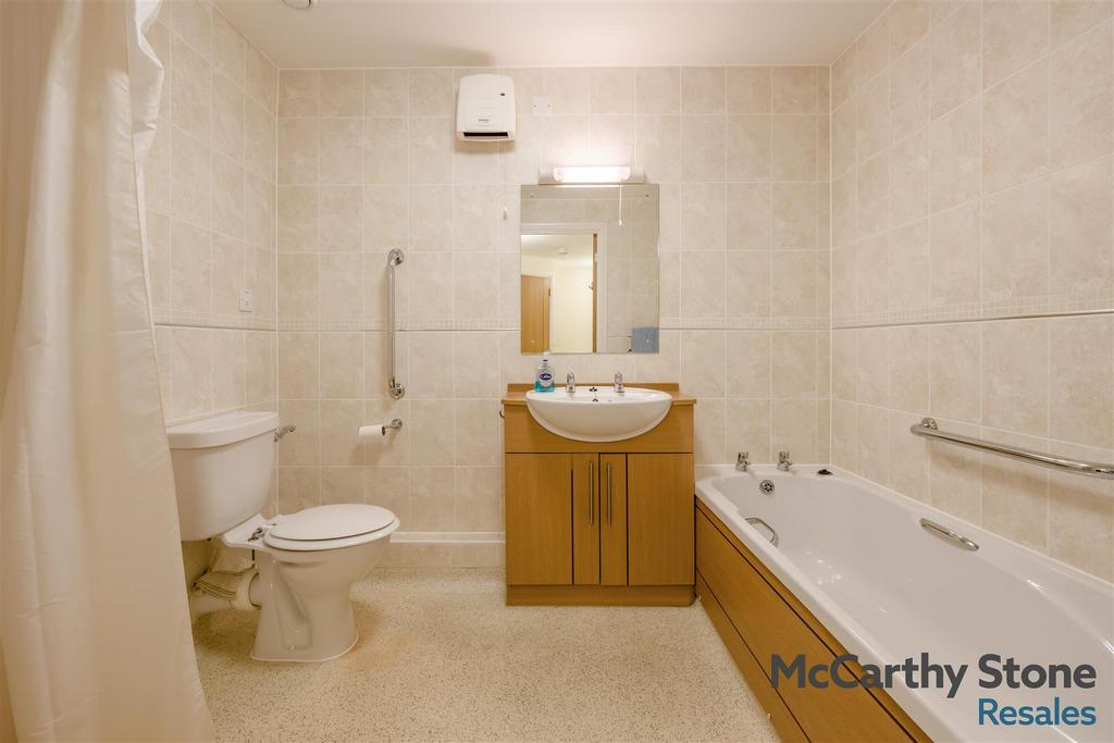 8681988-interior12.jpg